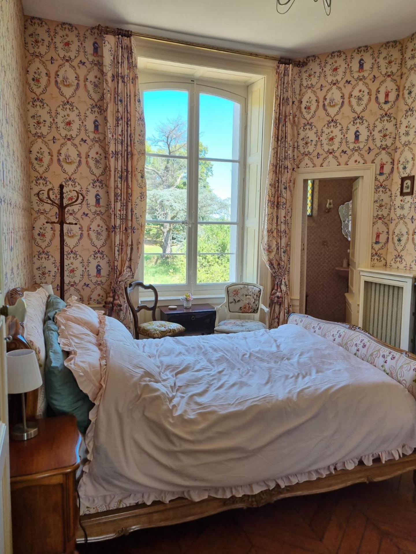 Chateau Le Plessis Sémelay Rom bilde