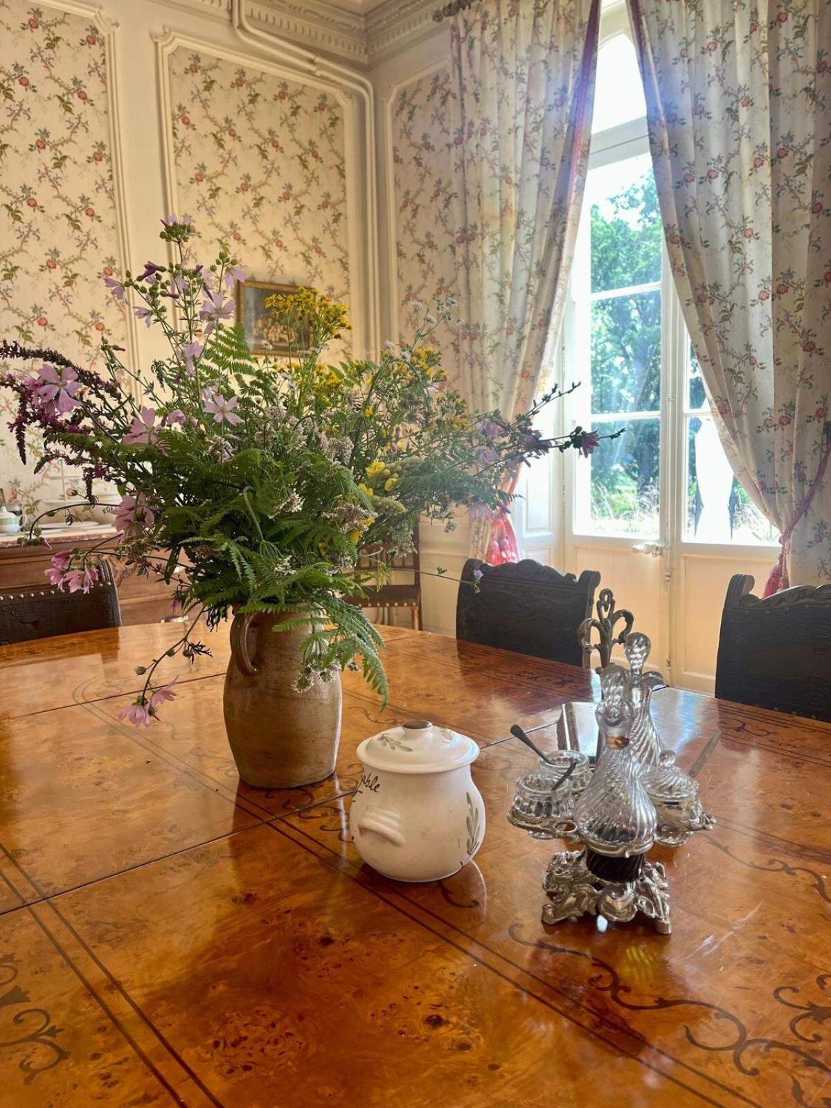 Chateau Le Plessis Sémelay Eksteriør bilde